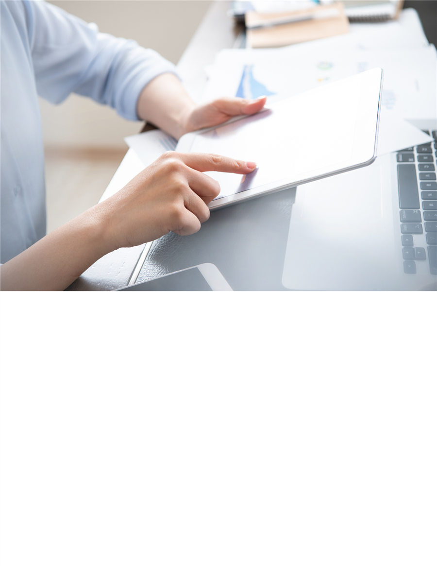 Hands holding an iPad